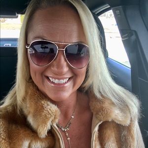 Meet your Posher, Tiffani